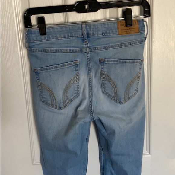 Hollister High Rise Super Skinny Jeans - Picture 4 of 4